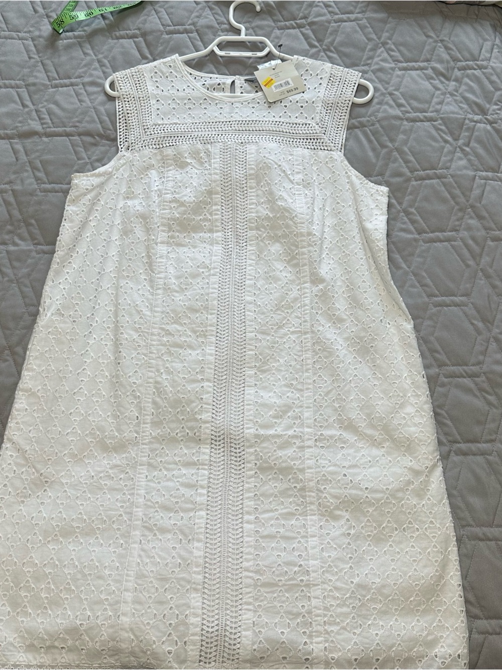 Sz M⭐️NWT White 💯% Cotton Eyelet Lined Sleeveless Sheath Dress PTP 19”